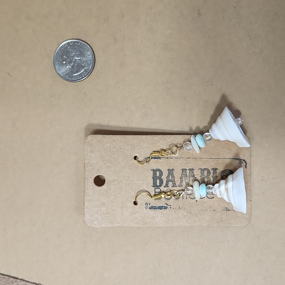 5/$25🌴Handmade Sea Shell Mermaid Vibes Earrings - Picture 2 of 4